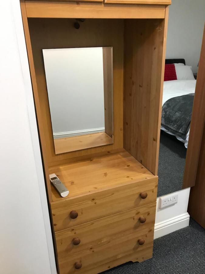 2 Bedroom Apartment Плимът Екстериор снимка
